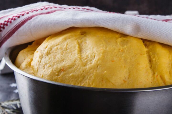 How To Prepare Yeast Dough at Home