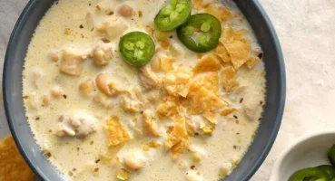 Quick and Delicious: Practical Meal with Creamy White Chicken Chili