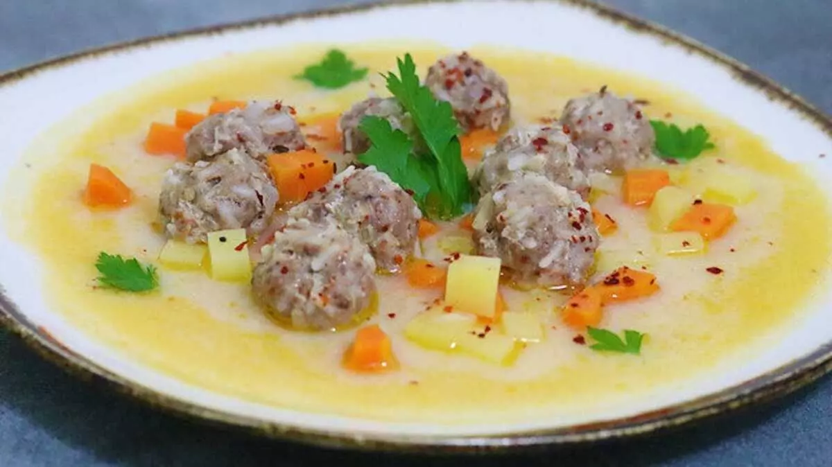 Ekşili Köfte Recipe (Turkish Meatball Soup with Lemon Sauce)