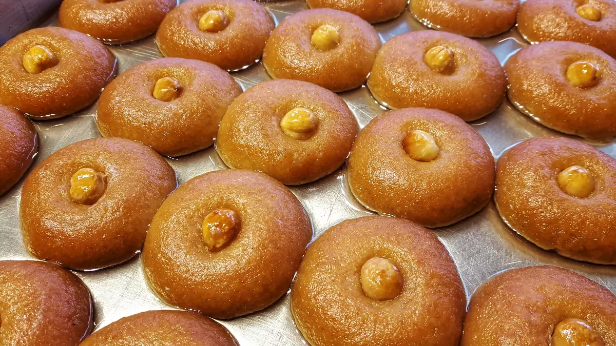 Şekerpare Recipe (Turkish Semolina Syrup Cookies)